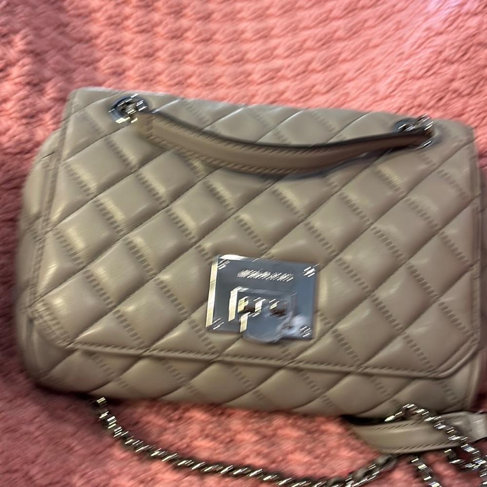 Michael Kohr gray quilted final bag that can be carried the chain inside - Picture 9 of 14